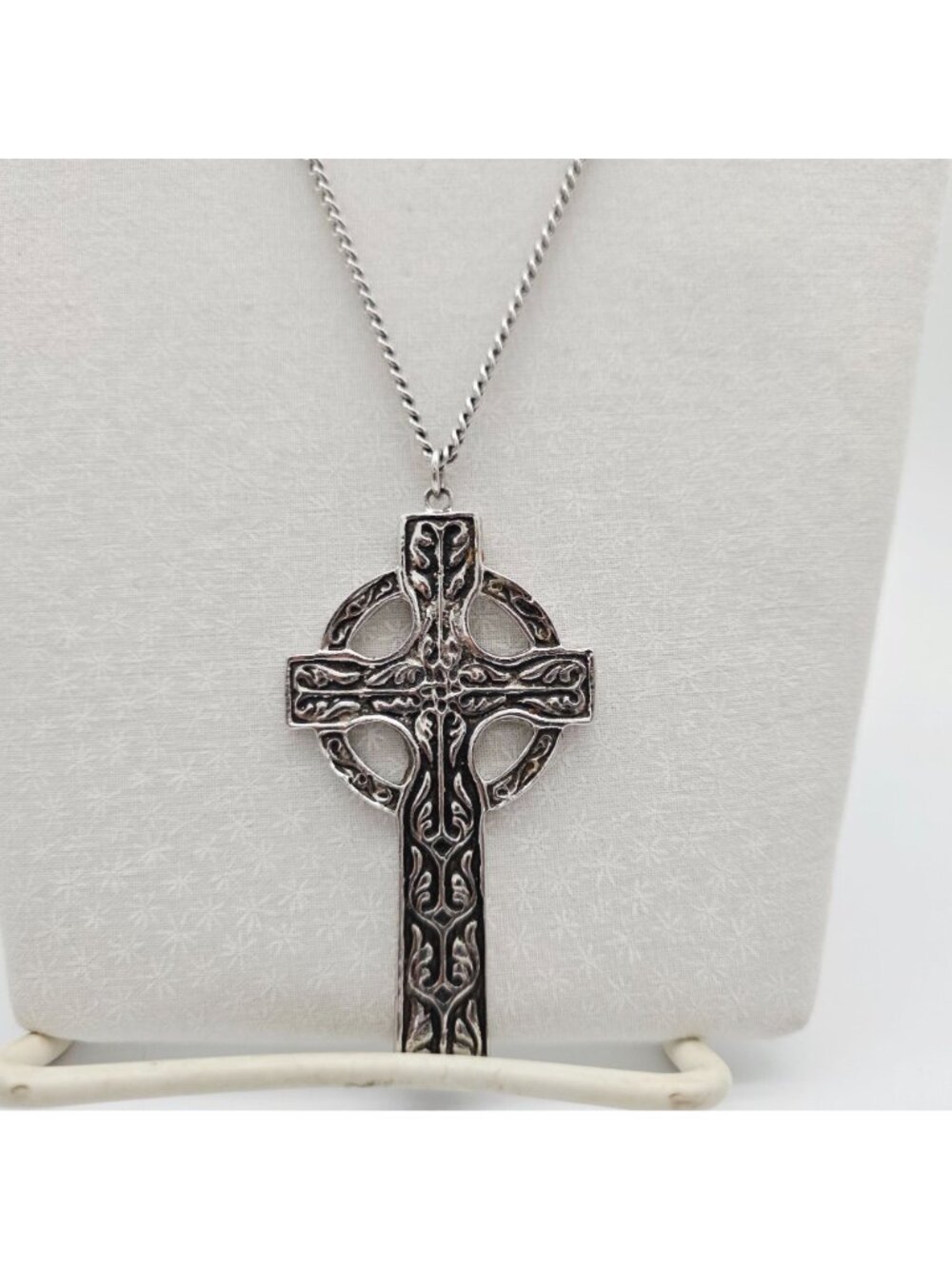 Celtic Cross Pendant Necklace Silver-Tone Chain Intricate Detailing - Picture 3 of 6